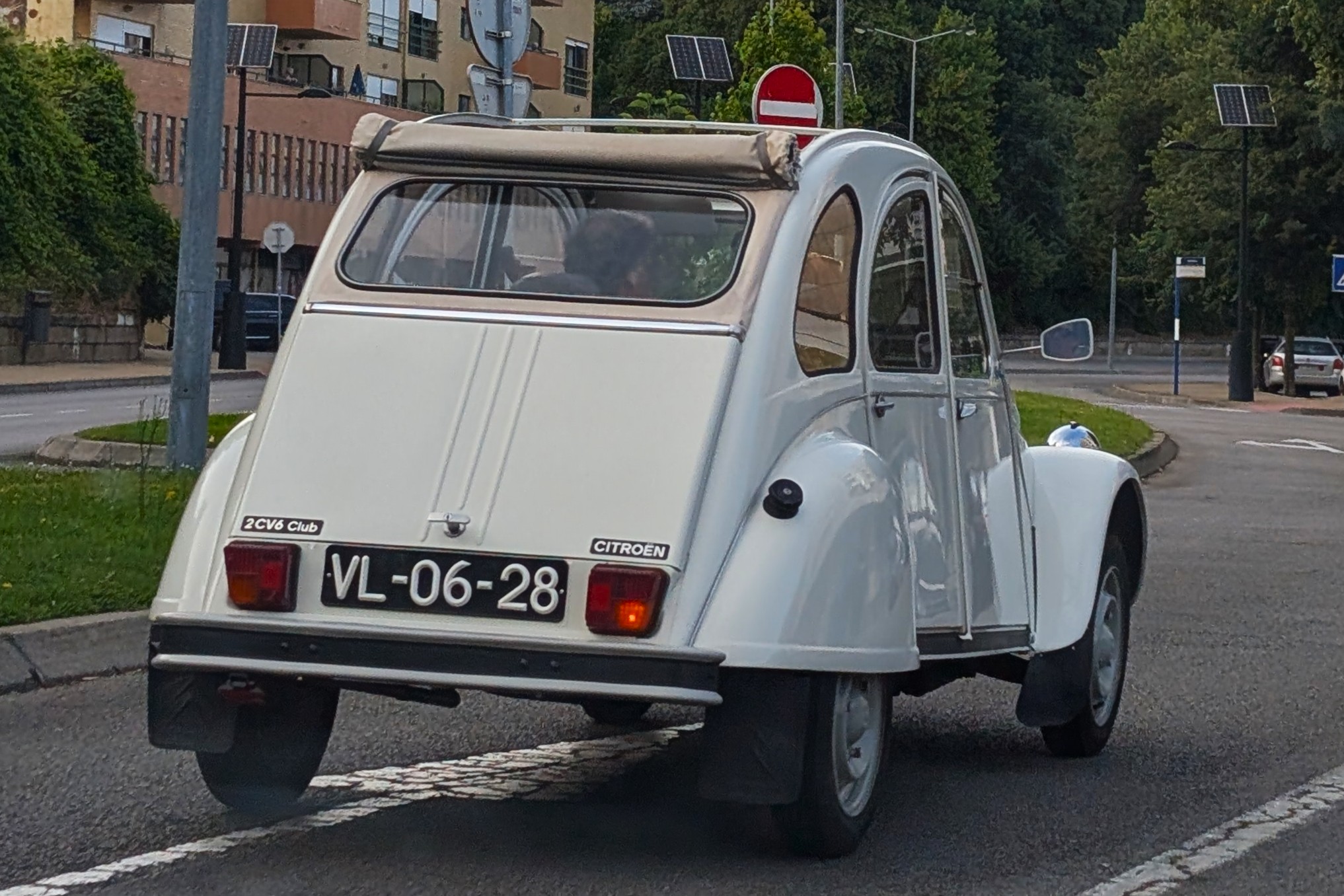 VL-06-28, Citroёn 2CV 1st gen Sedan, 1949–1990