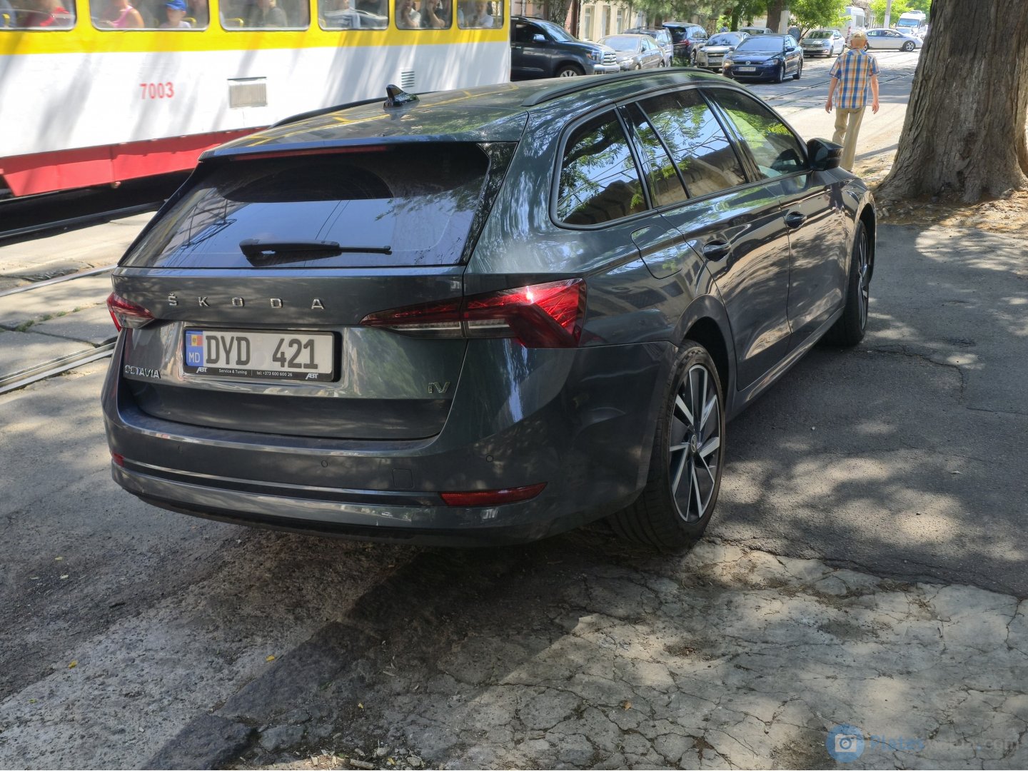 DYD 421, Skoda Octavia 4th gen Combi (NX5), 2019–2024