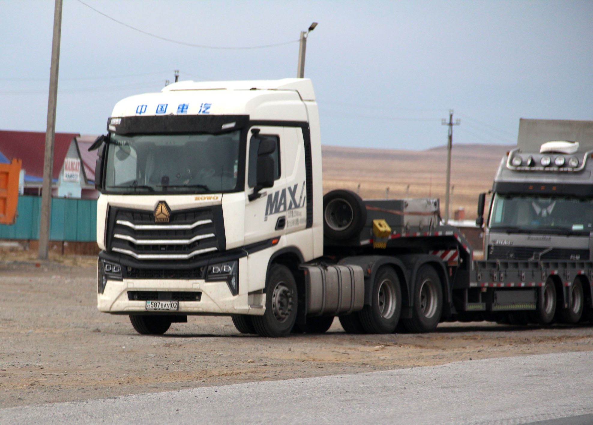 587 BAV 02, CNHTC (Sinotruk) Howo Max 