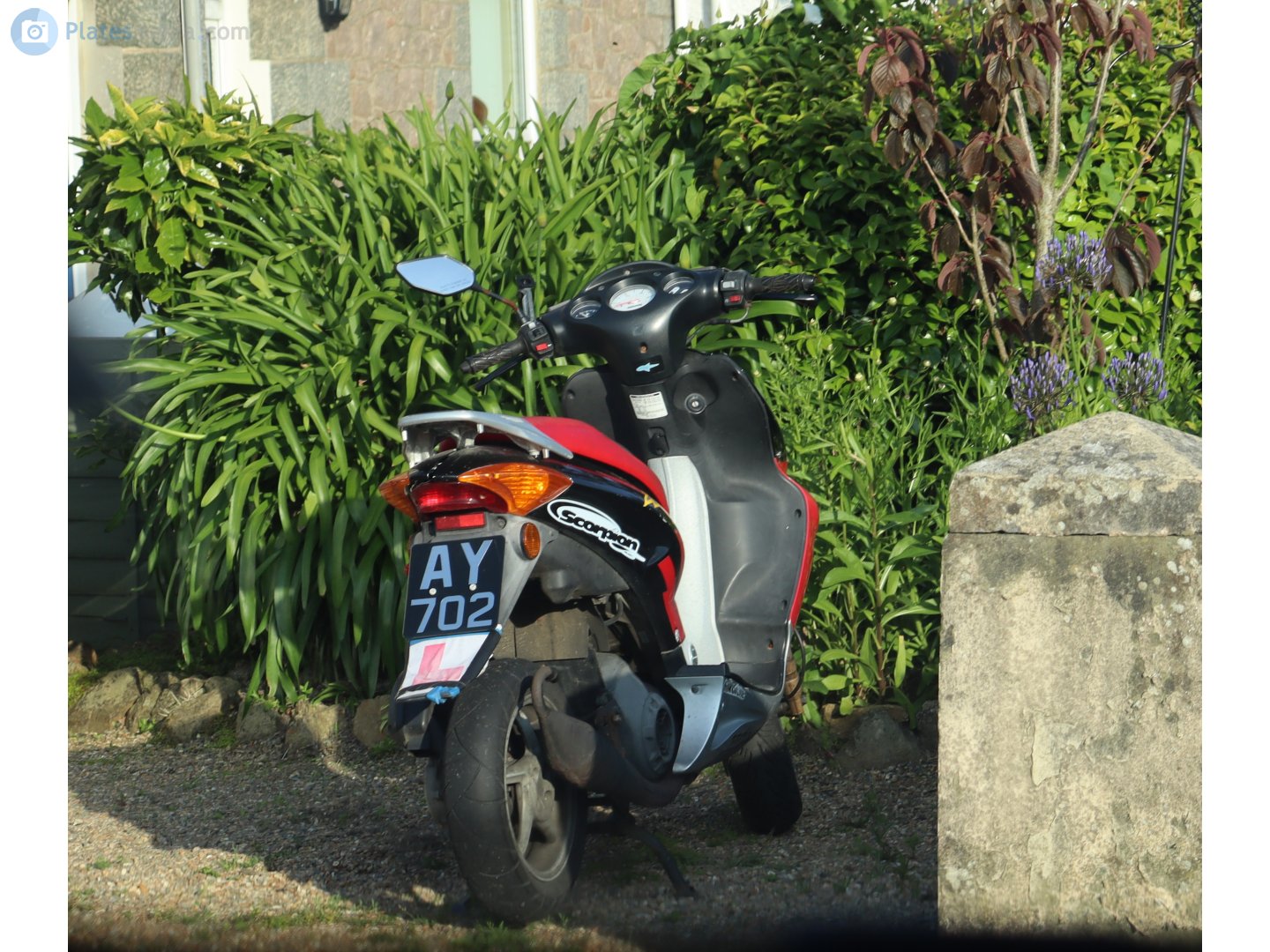AY 702, Honda X8R 