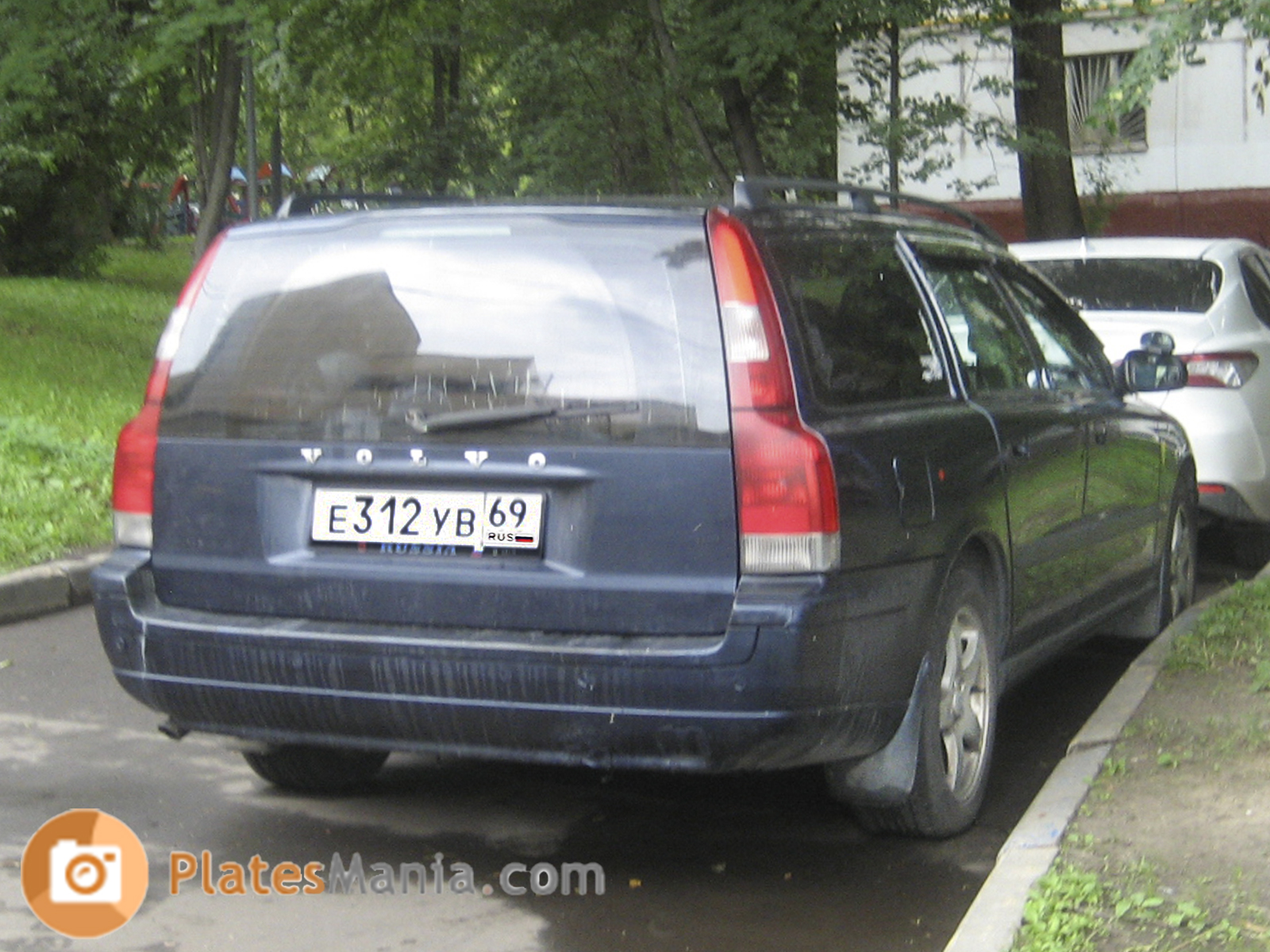 е 312 ув 69, Volvo V70 2nd gen (285), 2000–2007