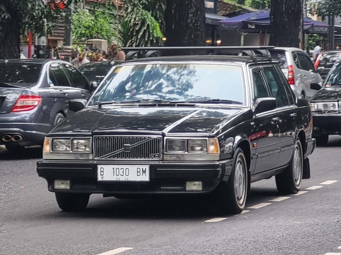 B 1030 BM, Volvo 740 1st gen Sedan (744), 1984–1989