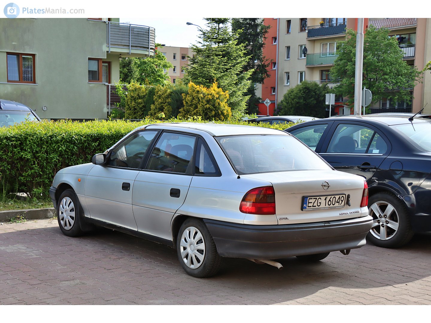 EZG 16049, Opel Astra 1st gen Sedan (F; T92), 1992–1998 (–2002 for Eastern Europe)
