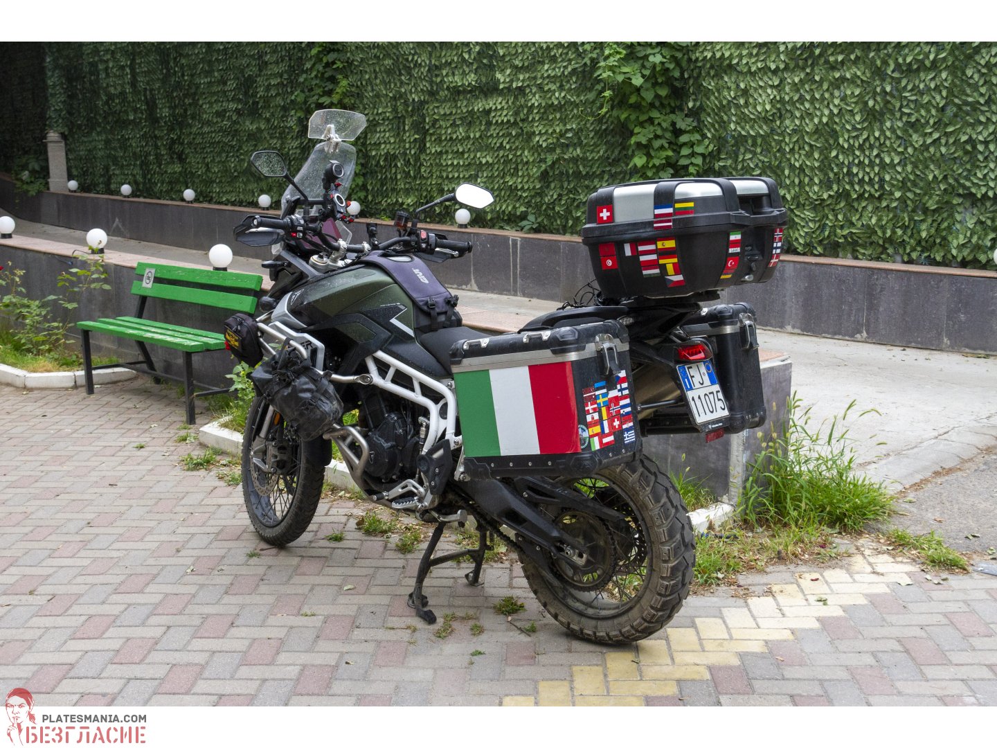FJ 11075, Triumph Motorcycles Tiger 850/900/1200, 2020–