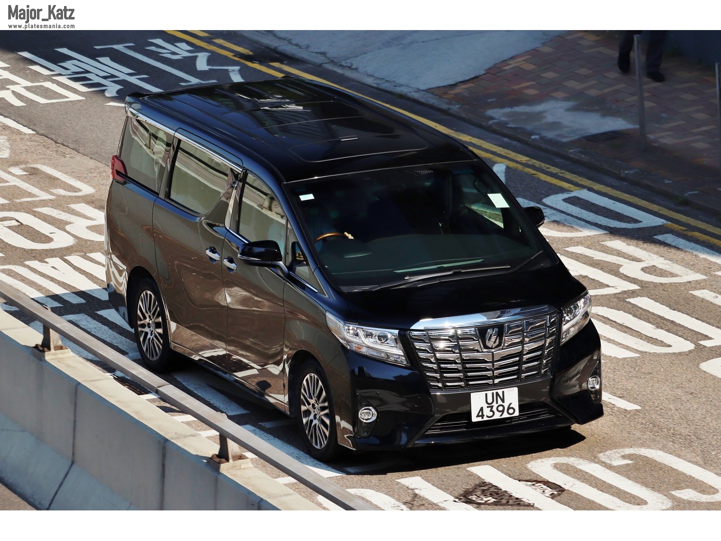UN 4396, Toyota Alphard 3rd gen (AH30), 2015­–2023