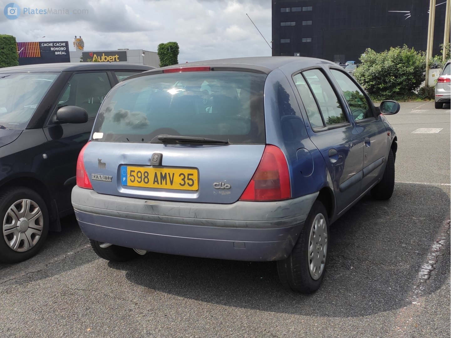 598 AMV 35, Renault Clio 2nd gen 5-door Hatch (B65), 1998–2001 (–2003 for LATAM-market)