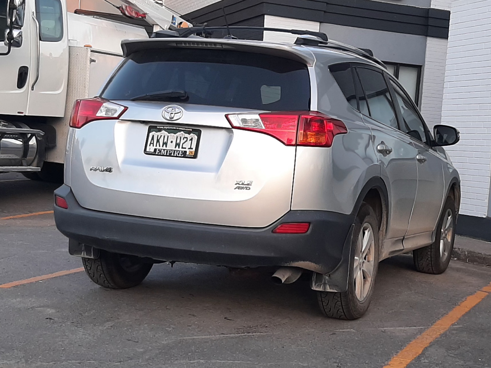 AKW-W21, Toyota RAV4 4th gen (XA40), 2012–2015
