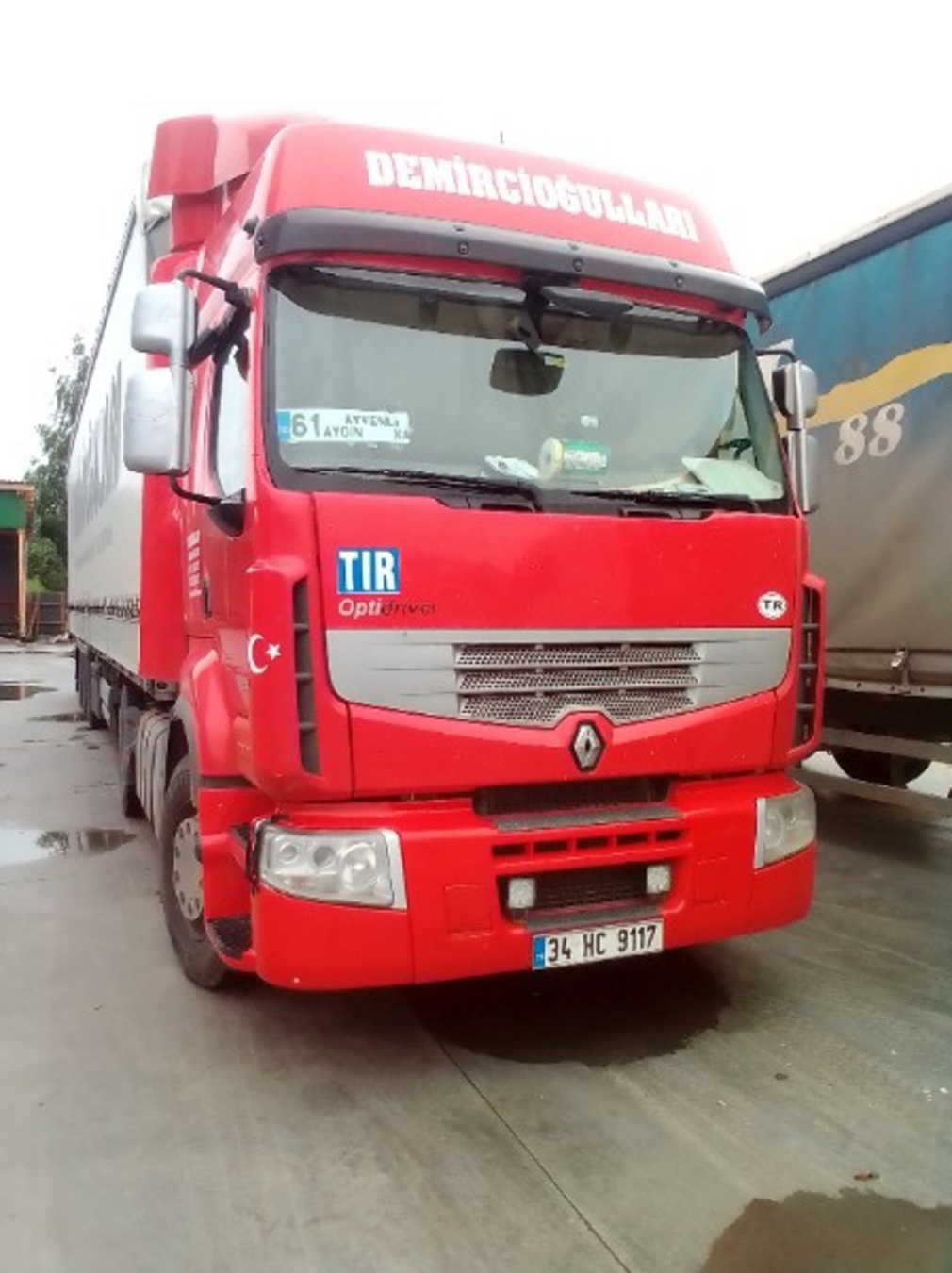 34 HC 9117, Renault Premium 