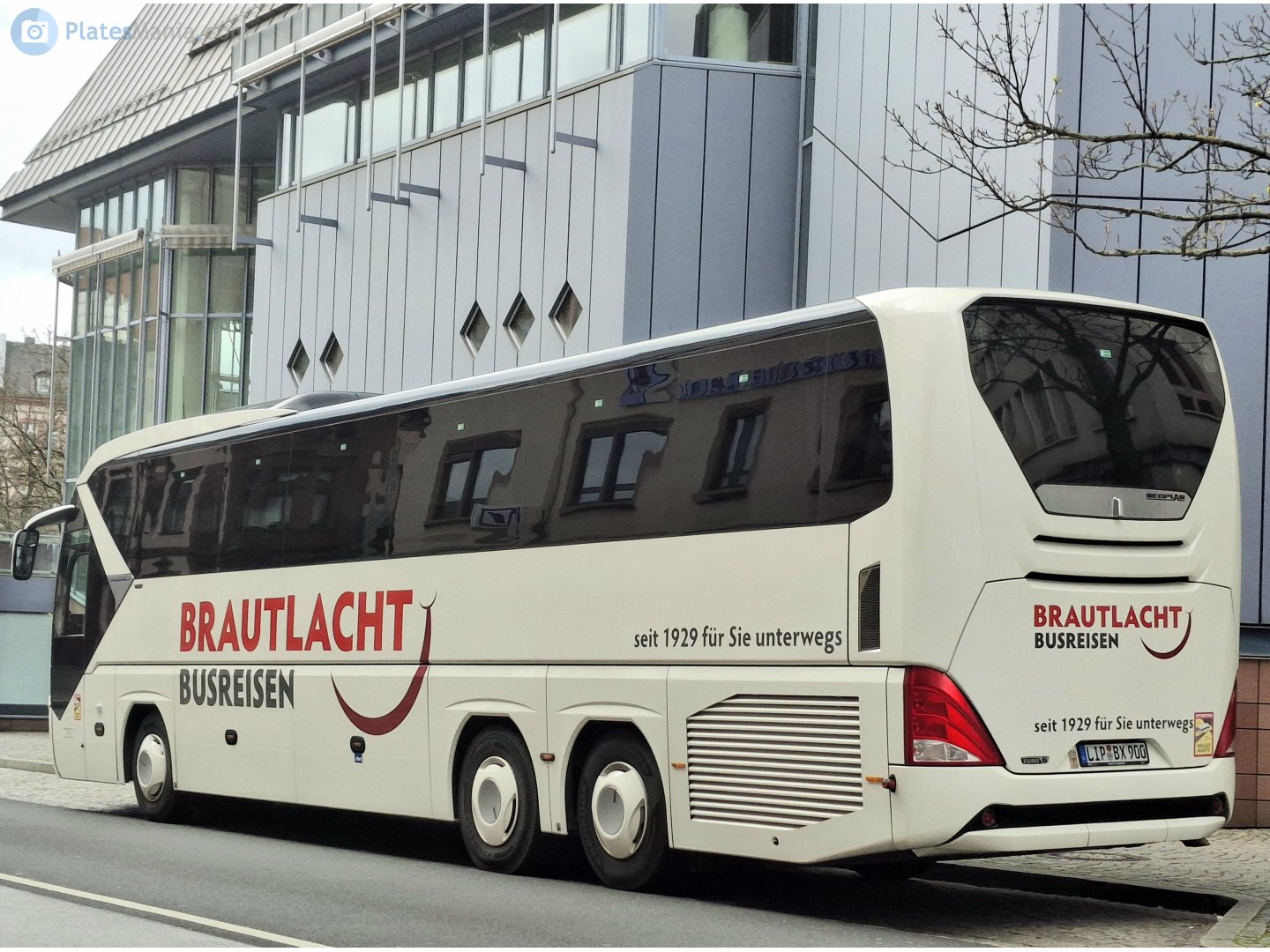 LIP BX 900, Neoplan Tourliner 