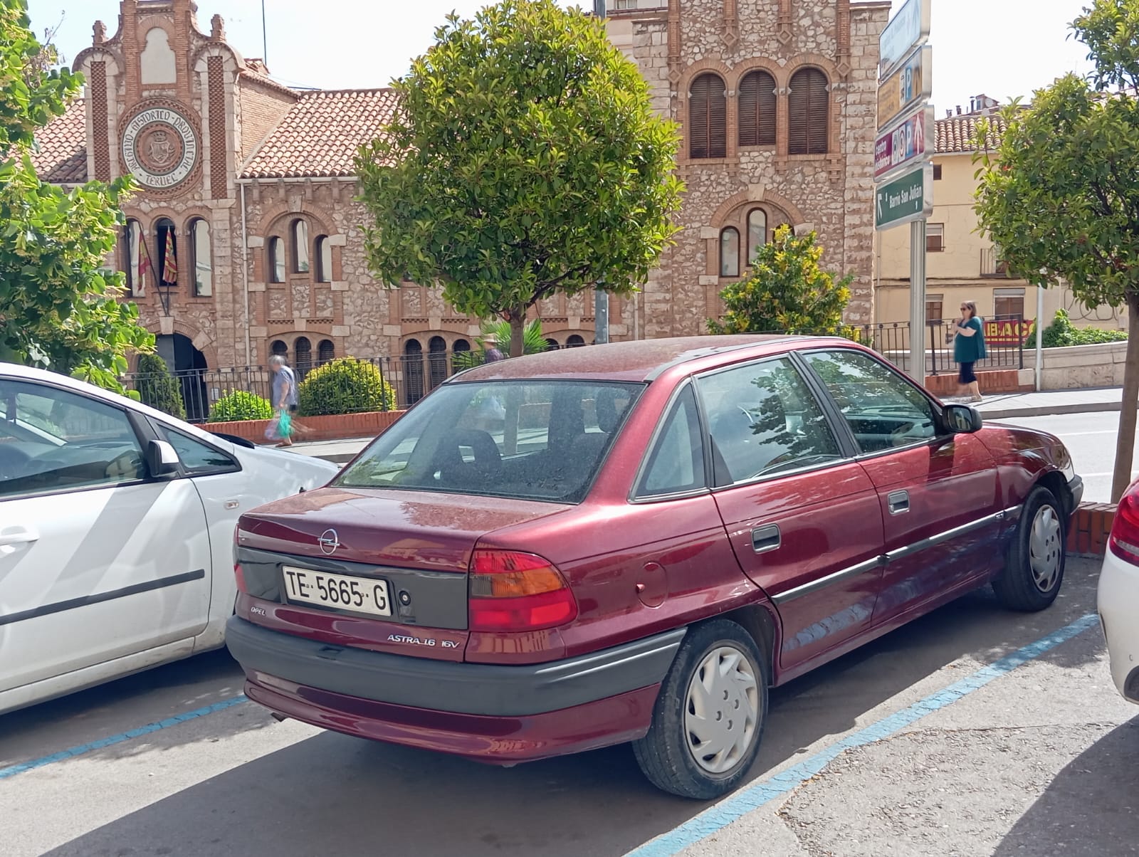 TE 5665 G, Opel Astra 1st gen Sedan (F; T92), 1992–1998 (–2002 for Eastern Europe)