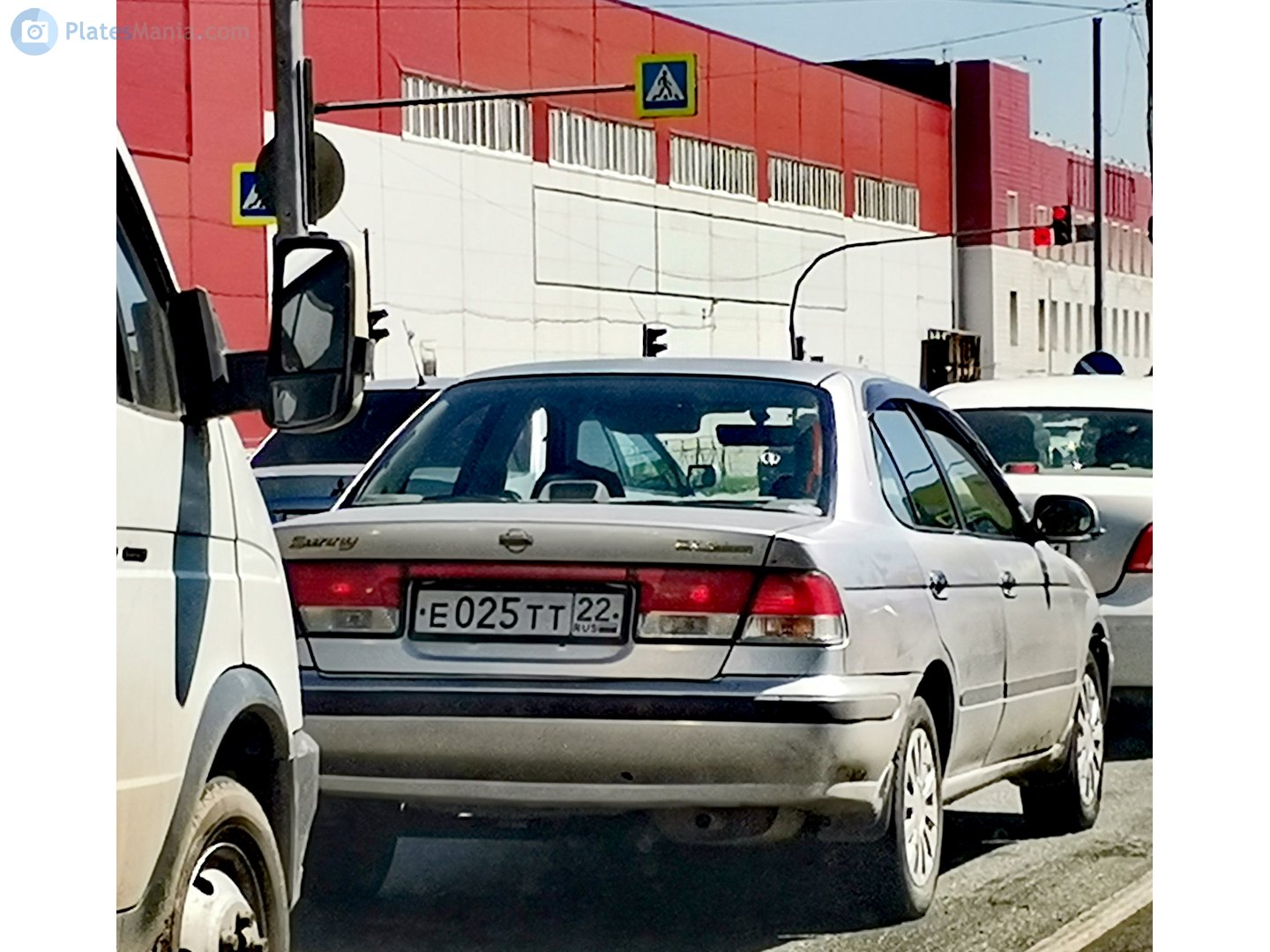 е 025 тт 22, Nissan Sunny 