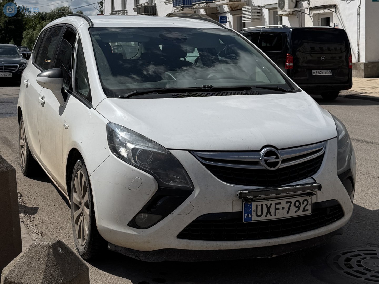 UXF-792, Opel Zafira 