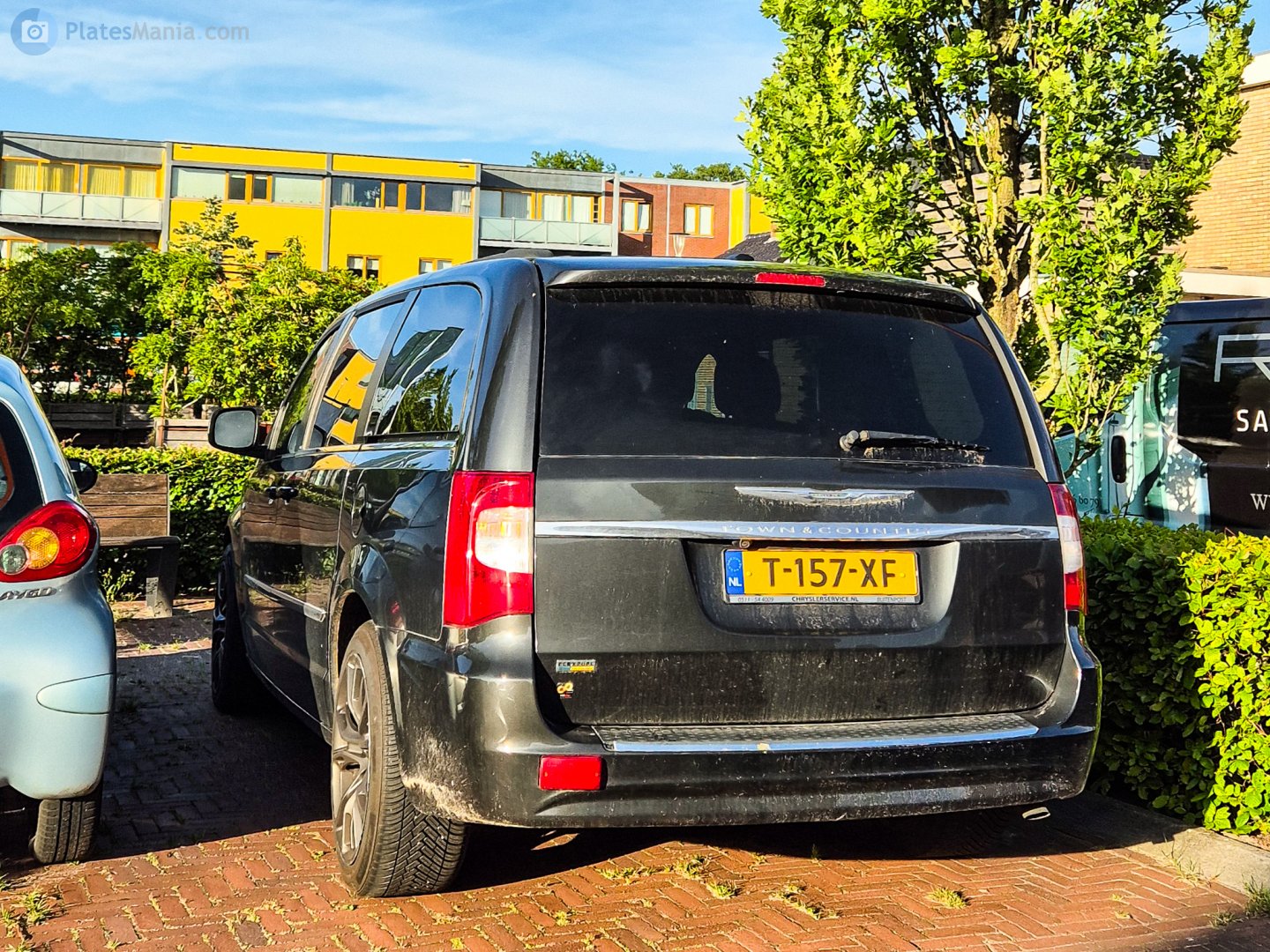 T-157-XF, Chrysler Town&Country 5th gen Minivan (RT), facelift, 2010–2016