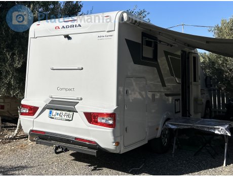 LJ 42-FHU, Adria Compact