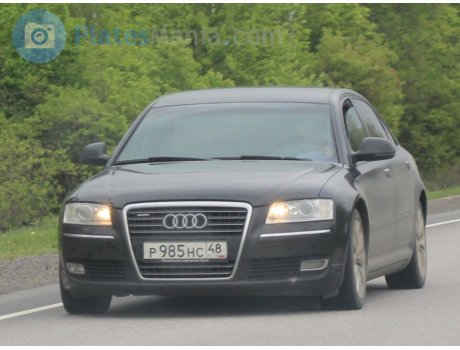 р985нс48, Audi A8