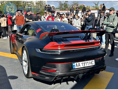 AA 1111 HC, Porsche 911