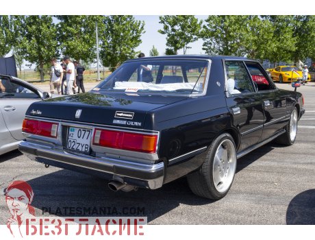 077 ZYB 02, Toyota Crown