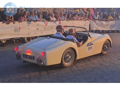 AL-47-93, Triumph TR2