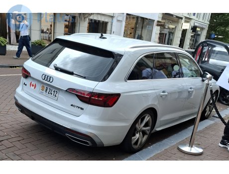 R 2412, Audi A4