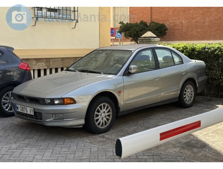 M 0876 VY, Mitsubishi Carisma