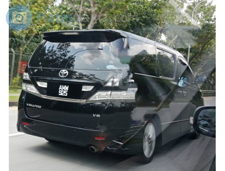 AMW 925, Toyota Vellfire