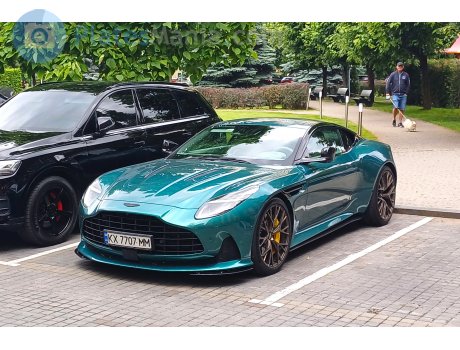 KX 7707 MM, Aston Martin DB12