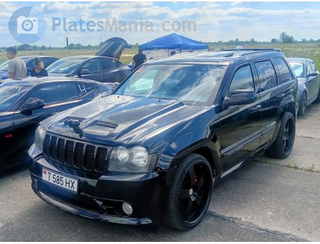 T 585 HX, Jeep Grand Cherokee
