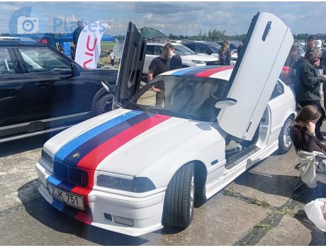 ZJK 751, BMW 3 Series