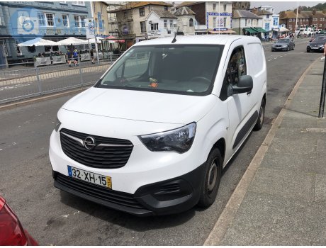 32-XH-15, Opel Combo