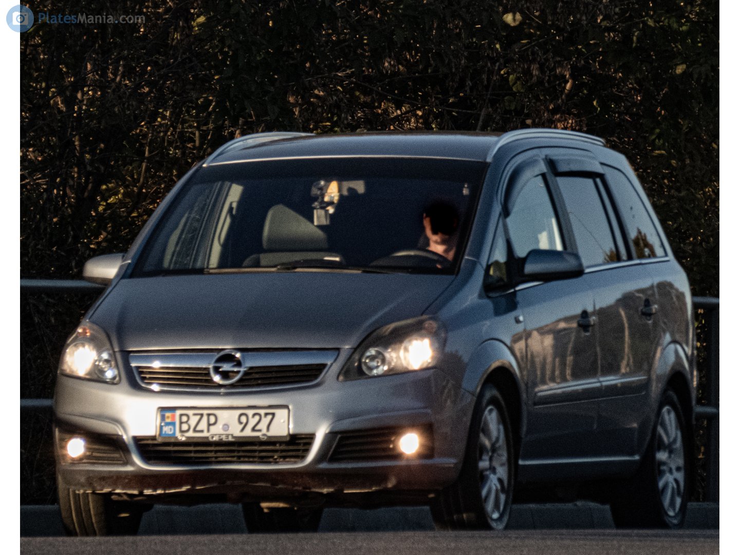 BZP 927, Opel Zafira 