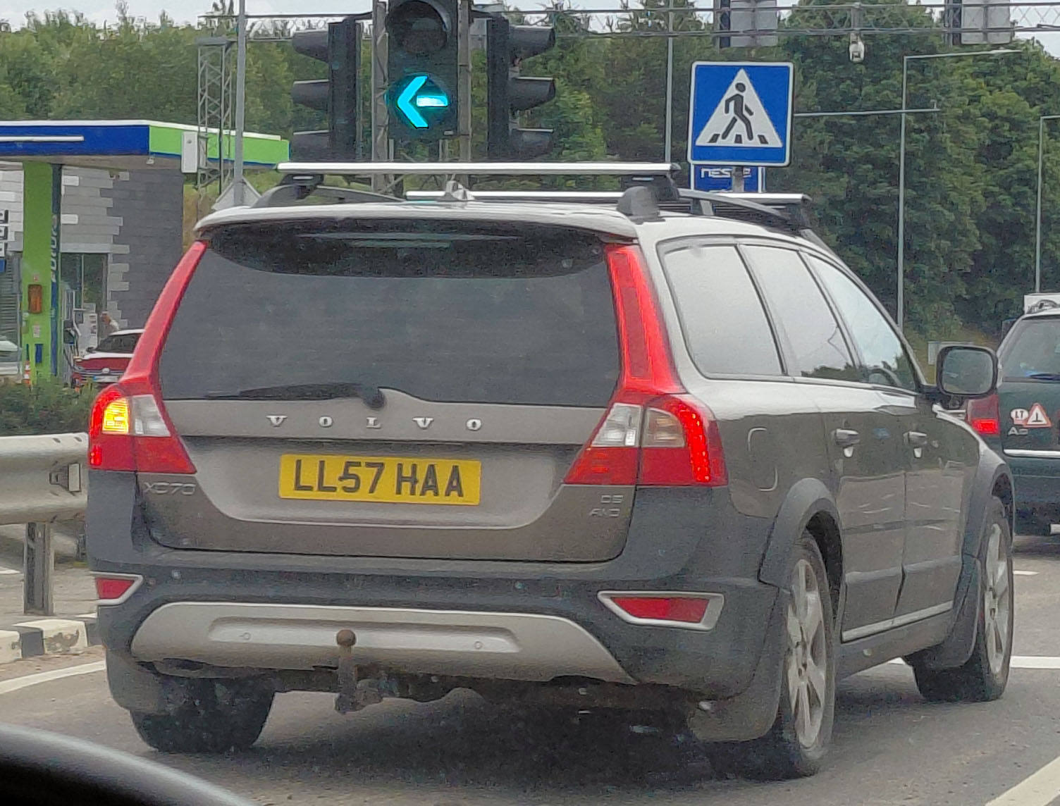 LL57HAA, Volvo XC70 2nd gen (136), 2007–2013