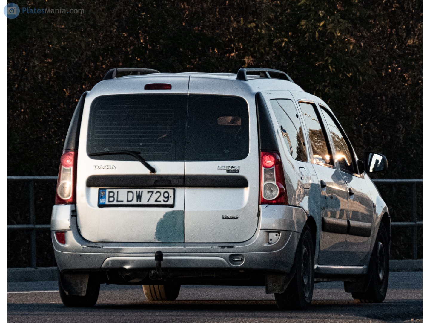 BL DW 729, Dacia Logan 1st gen MCV (F90), facelift, 2008–2012