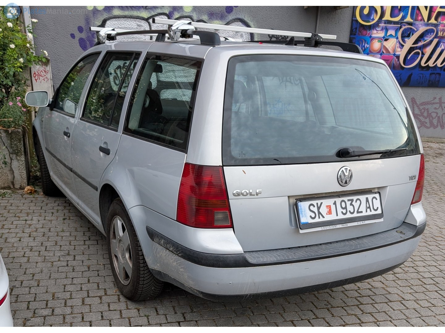 SK 1932 AC, Volkswagen Golf 4th gen Variant (1J5), 1999–2007