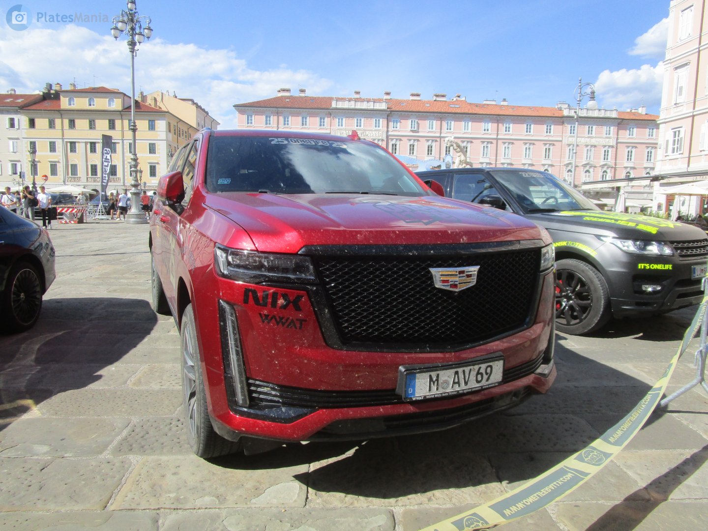 M AV 69, Cadillac Escalade 