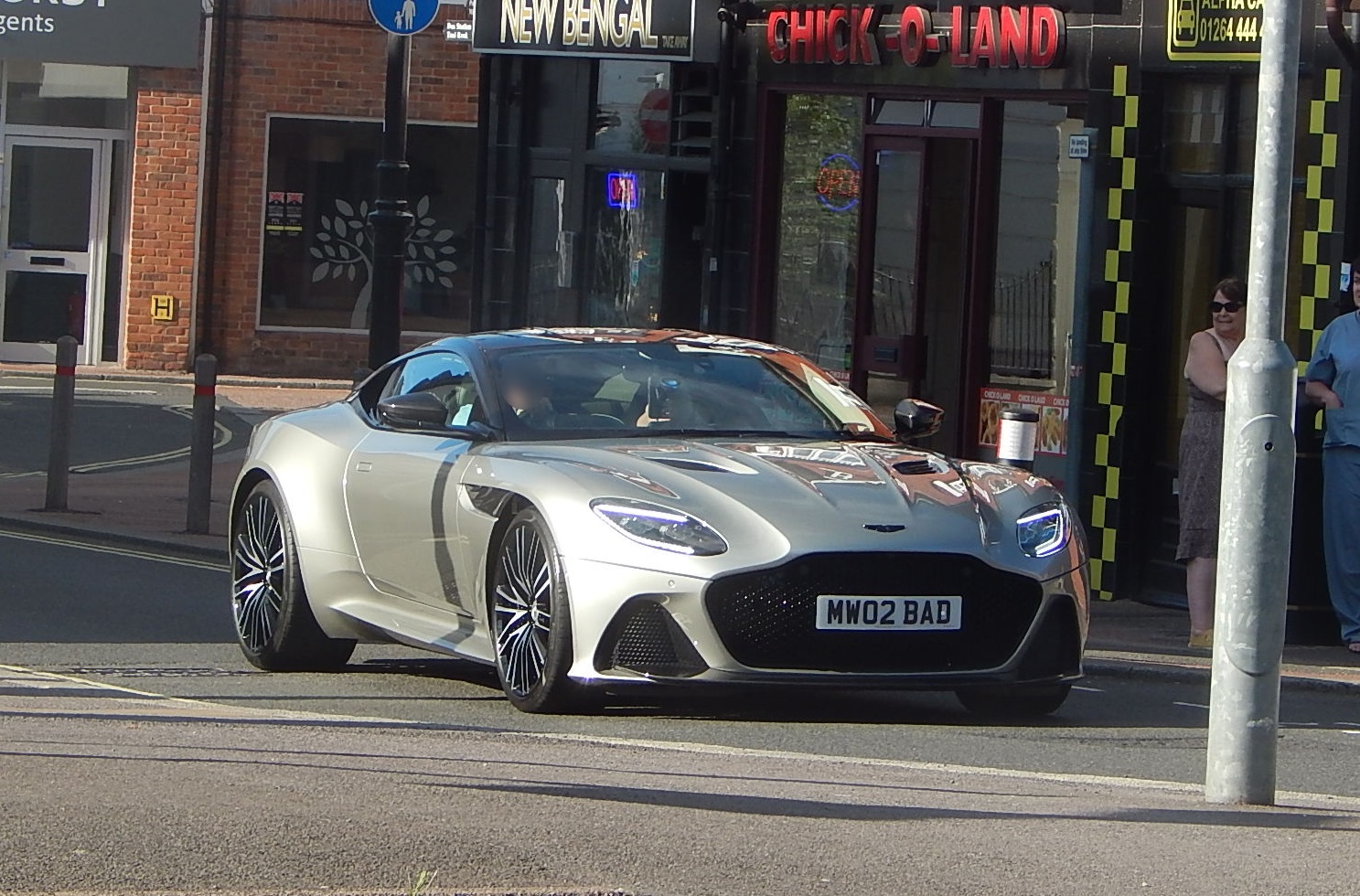MW02BAD, Aston Martin DBS 