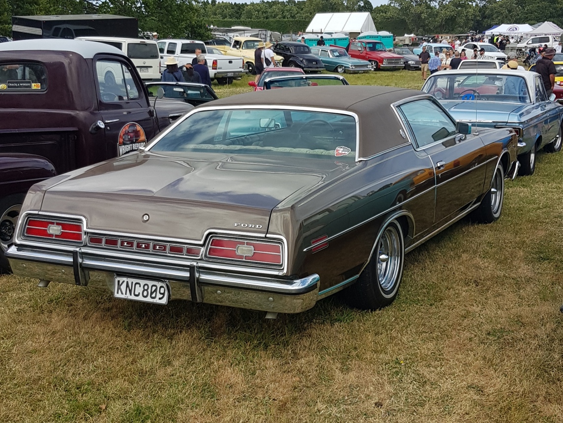 KNC809, Ford LTD 