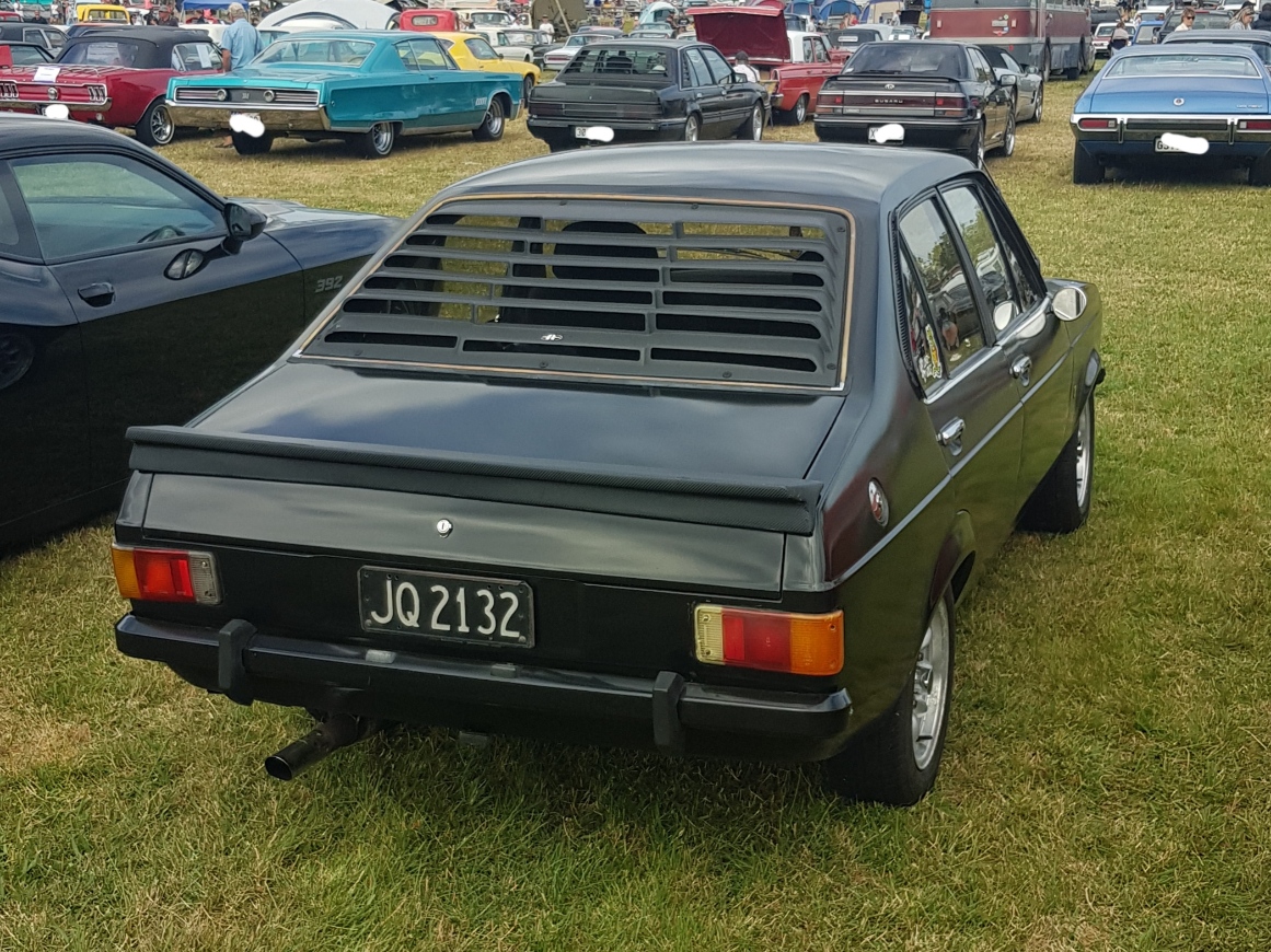 JQ2132, Ford Escort 2nd gen 4-door Sedan (AFR), 1974–1980