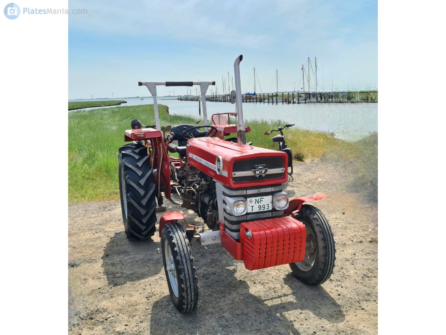 NF T 993, Massey Ferguson 100-Series 