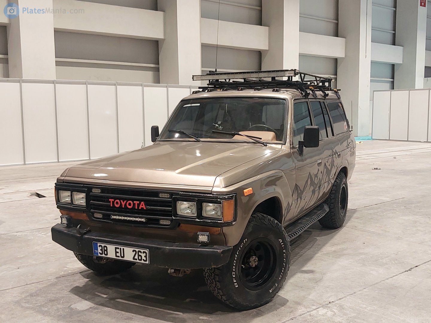 38 EU 263, Toyota Land Cruiser 60 (J61/J62), facelift, 1987–1990