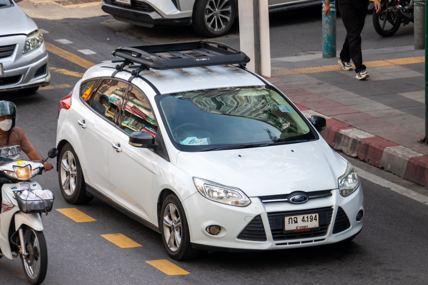กฉ 4194, Ford Focus 3rd gen Hatch (DYB; C346), 2011–2015