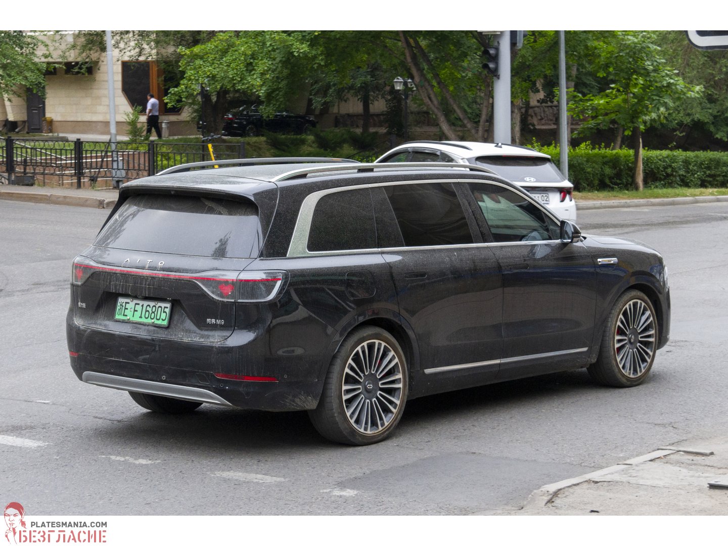 浙E·F16805, AITO (Wenjie) M9 1st gen, 2023–