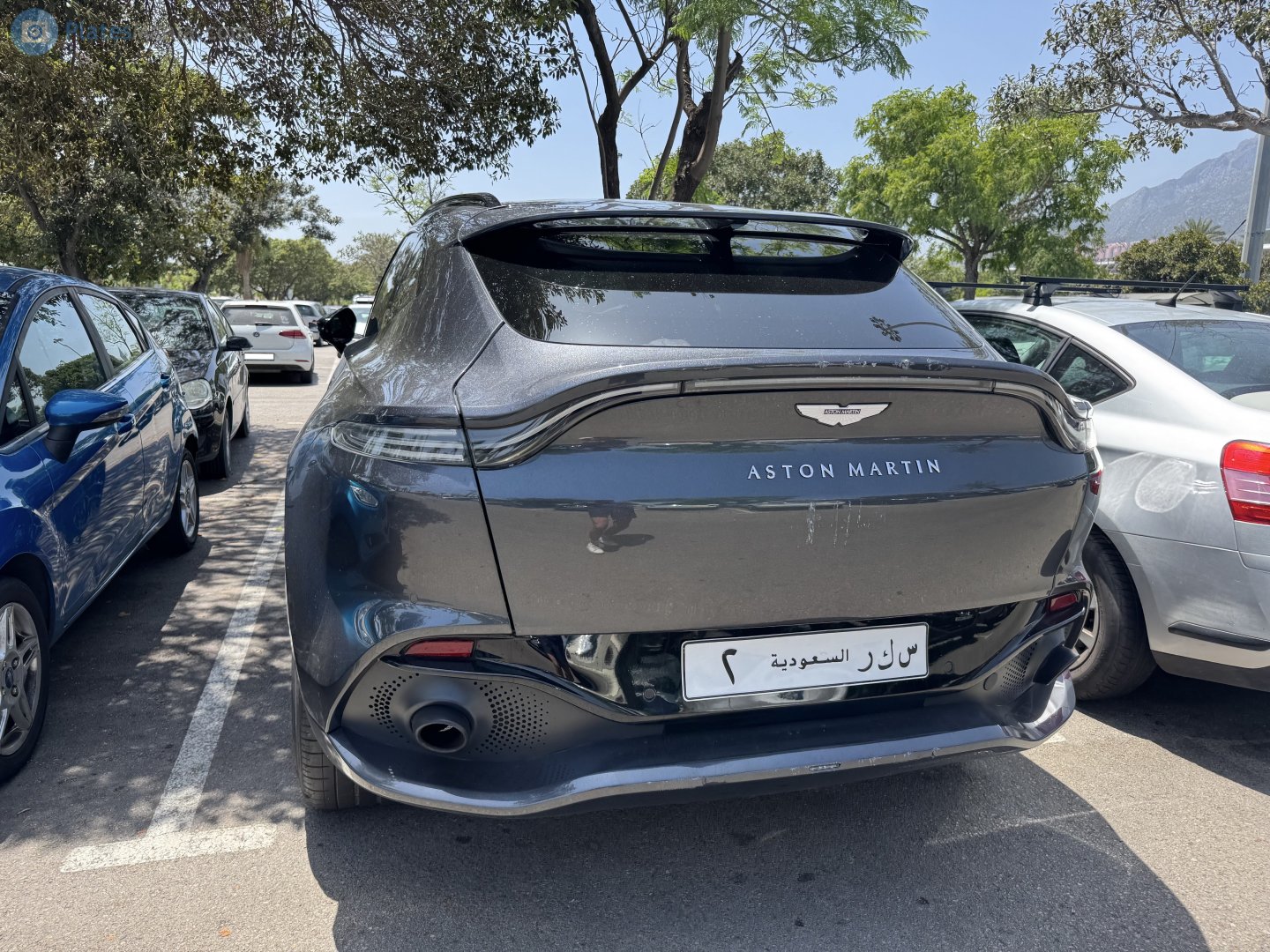 ٢ ركس, Aston Martin DBX DBX, 2020–2024
