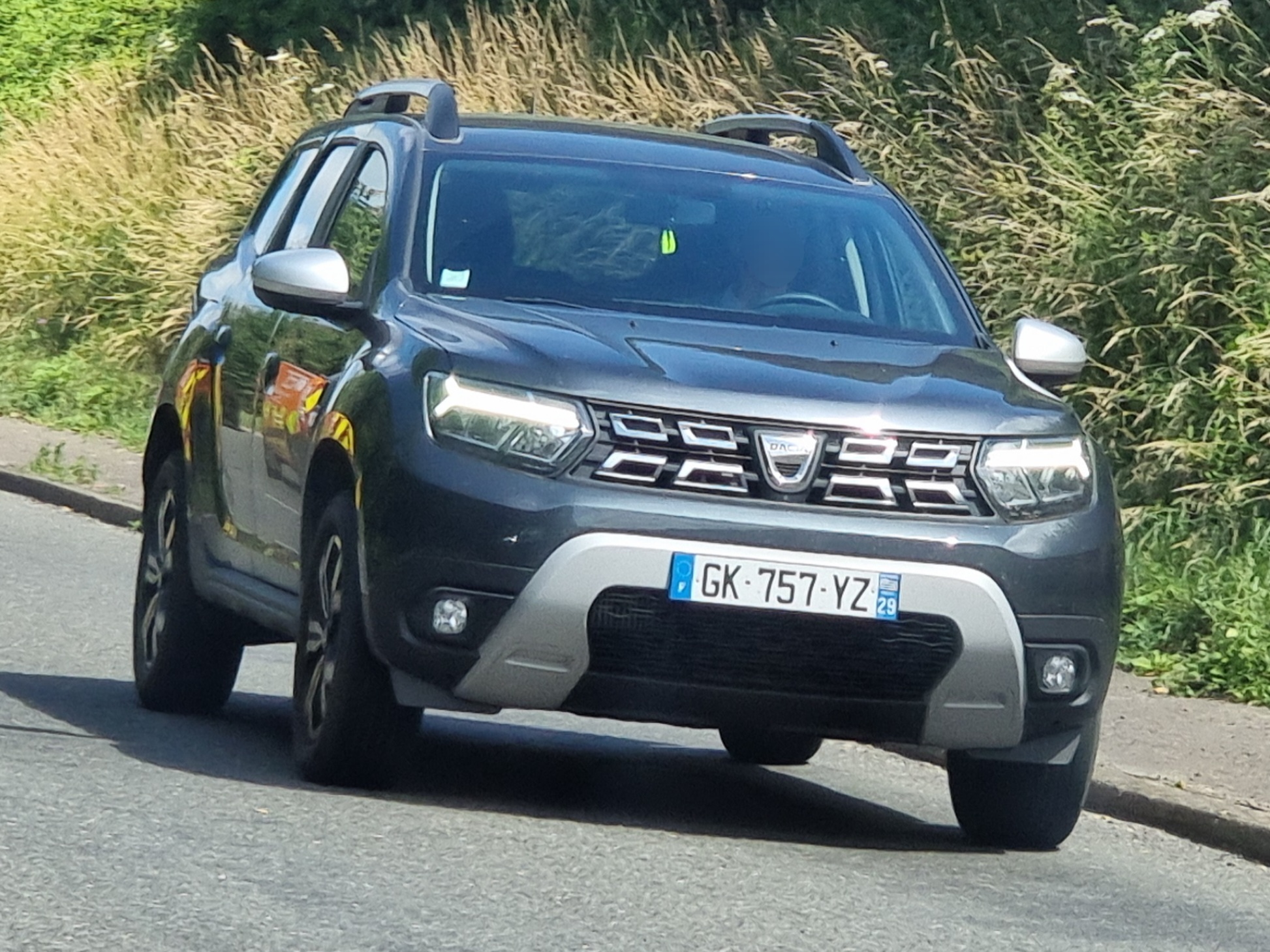 GK-757-YZ, Dacia Duster 2nd gen SUV (HM/HJD), 2017–2021