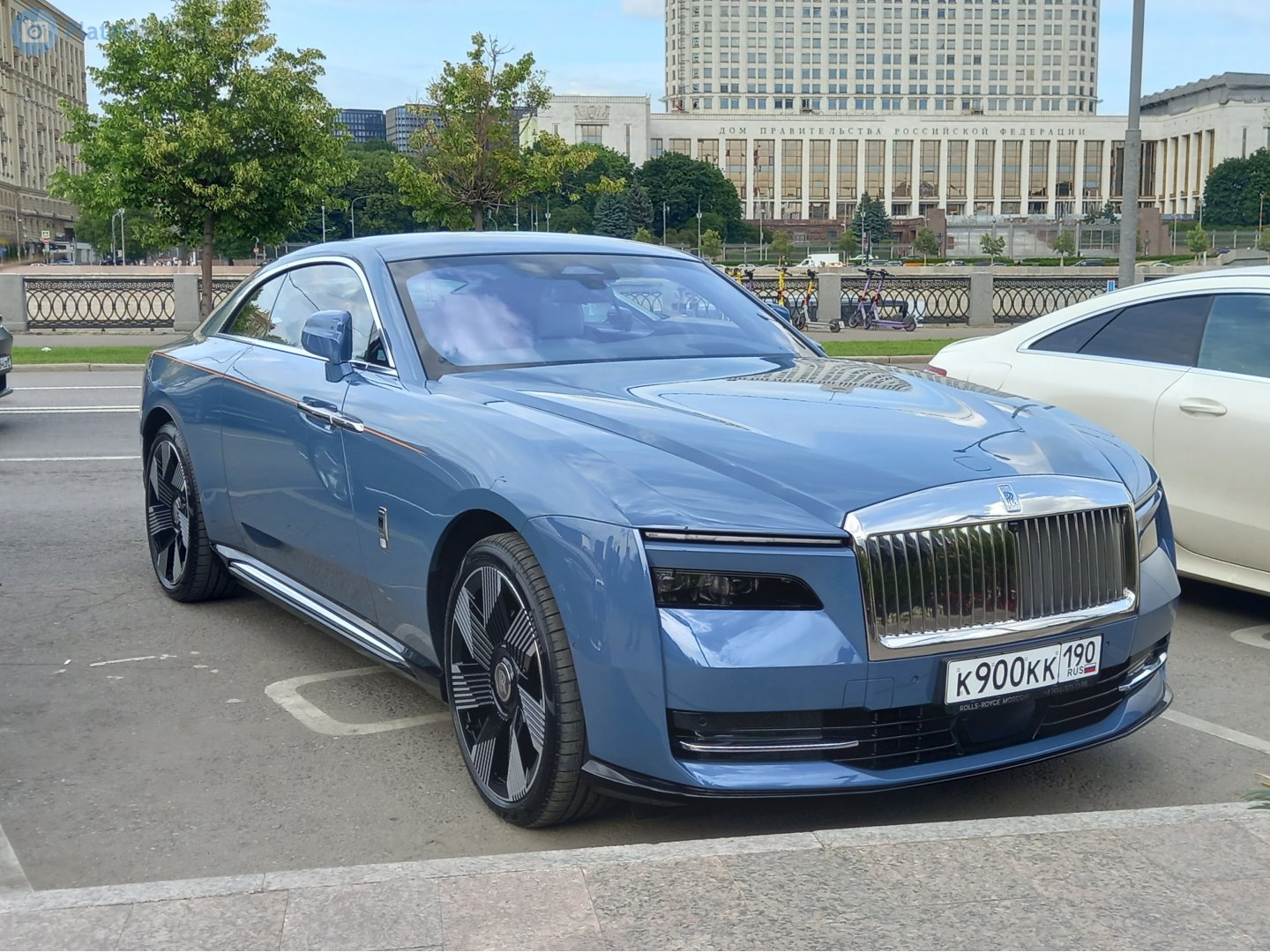к 900 кк 190, Rolls-Royce Spectre 1st gen, 2023–
