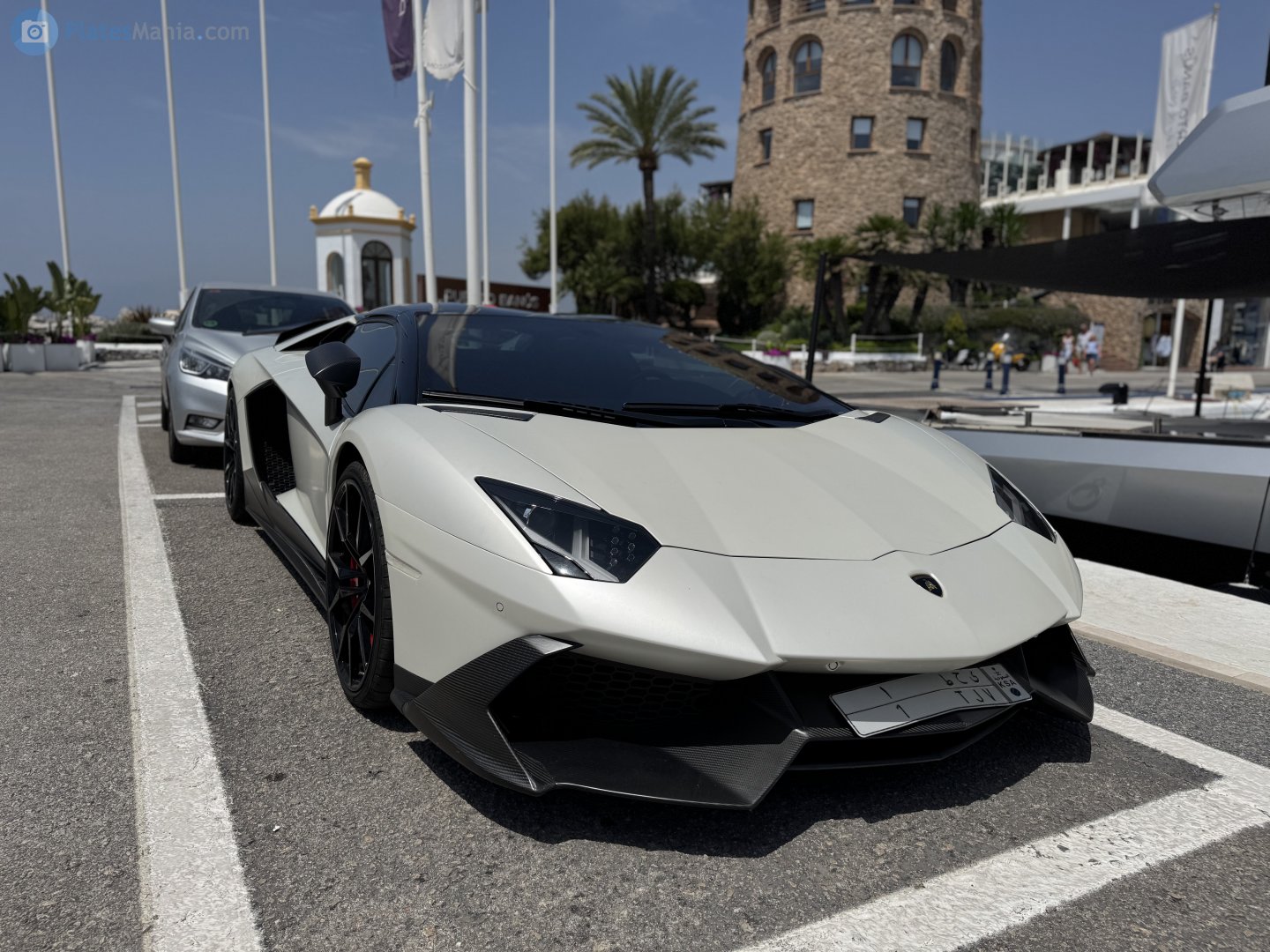 1 TJV, Lamborghini Aventador 