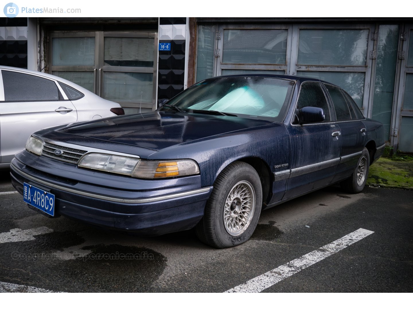 黑A·4R8C9, Ford Crown Victoria 1st gen (EN53), facelift, 1994–1997