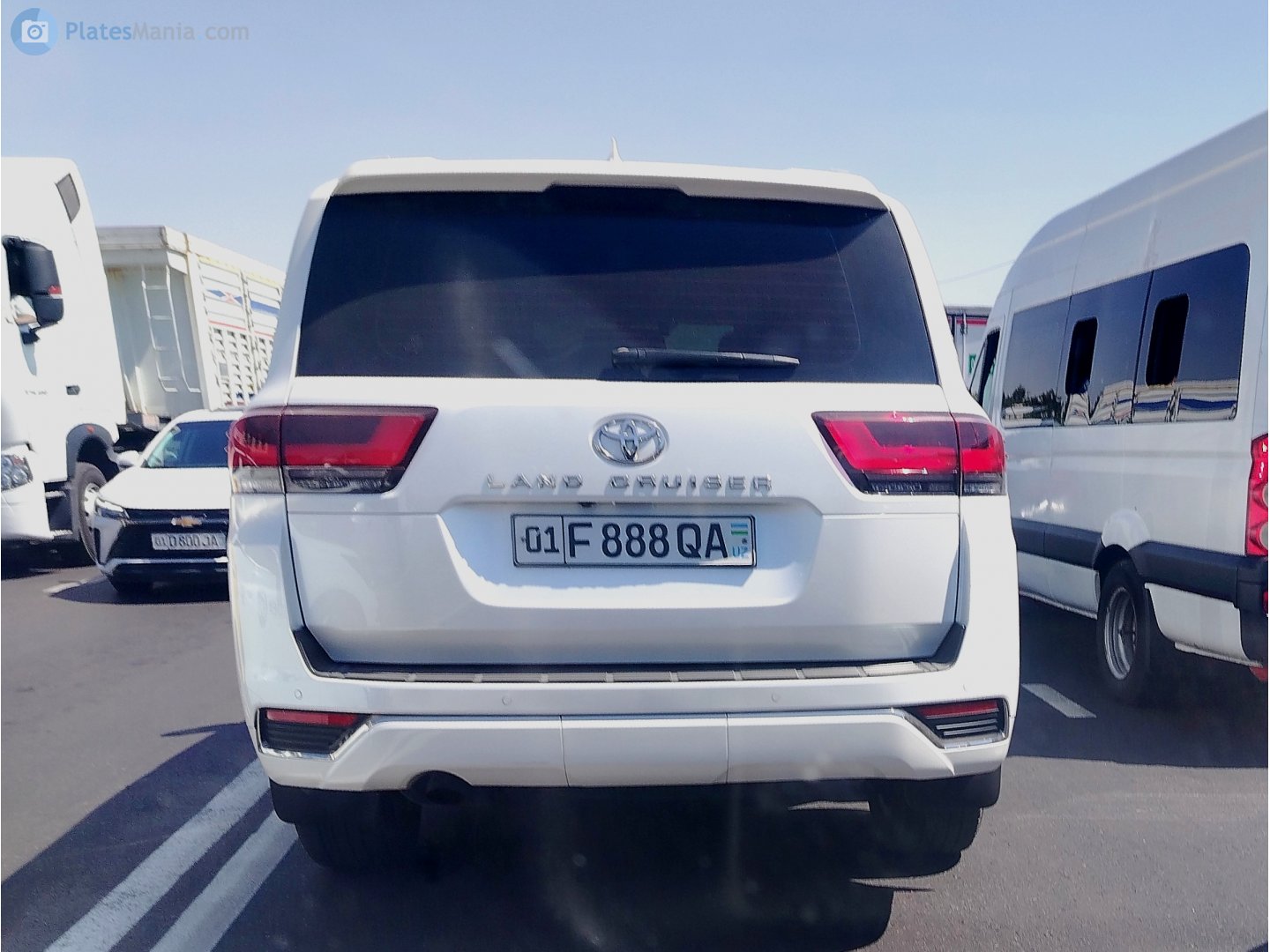 01 F 888 QA, Toyota Land Cruiser 300 (J300), 2021–