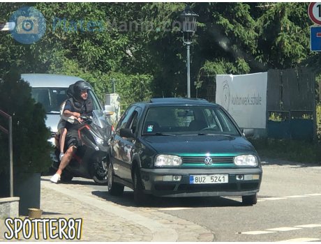 8U2 5241, Volkswagen Golf