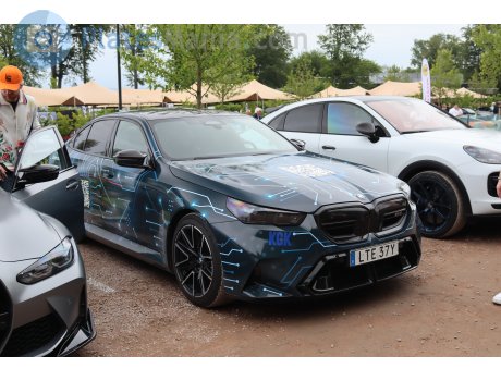 LTE 37Y, BMW M5