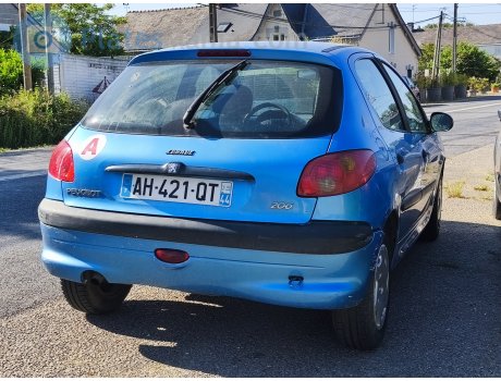 AH-421-QT, Peugeot 206
